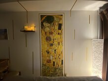 K スキンケアの雰囲気（和とレコードの部屋から施術室は落ち着いたクリムトがお出迎え☆）