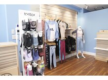 クラブピラティス 大阪城公園(CLUB PILATES)/アパレル品も充実