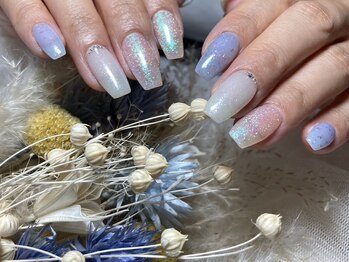 サロンドフォーエイチ(salon de 4H)/水色とオーロララメは相性抜群★