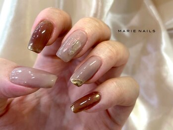 マリーネイルズ 大阪梅田店(MARIE NAILS)の写真/★オフ込みアート＋長さ出し¥10000！定番～トレンドまで幅広いHAND、FOOTアート多数！『美爪』をご提案！