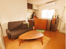 ととろはりきゅう院/木のぬくもりがある待合室