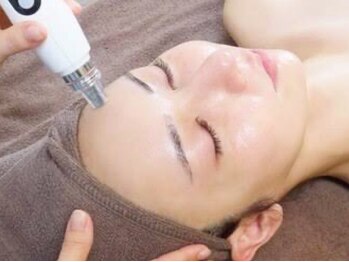 アウラ(AURA)の写真/エステポテンツァ高濃度幹細胞導入＋EMS＋生パックで毛穴・たるみ・しわ改善★引き締まったハリツヤ肌へ♪