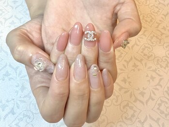 Reauty nailの写真/徹底的にフォルムにこだわり指先が長くきれいに見える美フォルム♪丁寧なケアでモチの良さもUP!