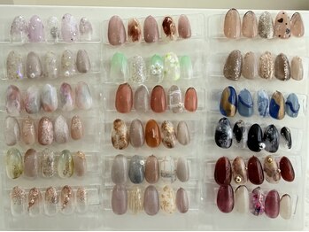 ワイズ(Ys)の写真/毎月新しい定額デザインをご用意♪カラー変更OKだから自分好みのネイルが叶う☆デザインも幅広くご対応◎