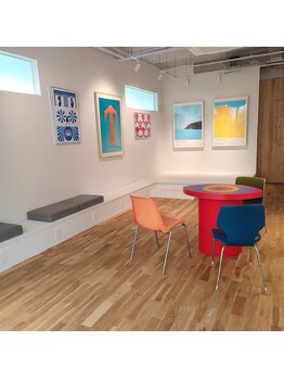 マム(MOM)/ギャラリー、受付エリア