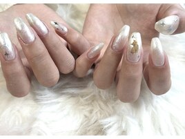 キラキラ猫ちゃんネイル