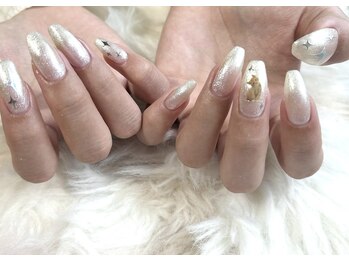 キラキラ猫ちゃんネイル