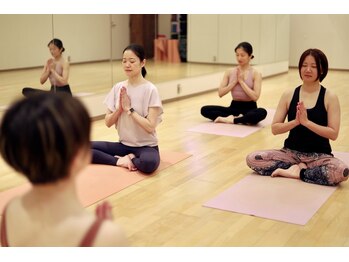 トータルボディヨガ ウニクス川越スタジオ(Total Body Yoga)/【レッスン風景】