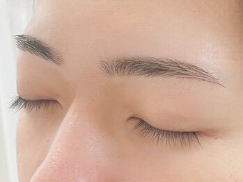 クラシック(CLASSIC)の写真/メンズリピーター多数★自眉を活かしたアナタに似合う眉をご提案！目元を整えて好印象フェイスに◎