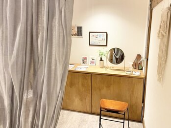 アイラッシュアンドネイル専門店 クラル 茅ヶ崎店(CURAR)/店内写真