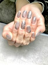 ラキネイル(LAKI Nail)/グレージュカラーネイル