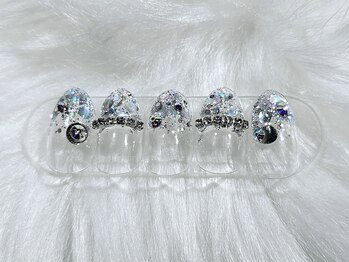 イング(+ Ing)/ビジューネイル