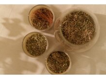 マル(MARU)の雰囲気（お悩み別材料◇100%天然無農薬の漢方材料を使用しています♪）