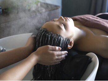 ヘッドコンシェルジュ 大宮店(head CONCIERGE)の写真/完全個室の贅沢空間でシャンプーしながら寝落ちする新感覚を。数種類から選べるアロマで究極睡眠をお届け。