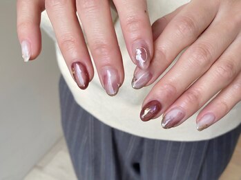 ネイルズ ララ(nails Lala)/Pinkbrown。
