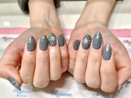 くすみグレーに雪の結晶ネイル☆