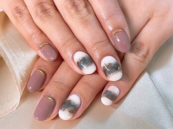 デイズ アイ ベクシー(Day`s eye Becsy)/お任せニュアンスネイル ¥8000