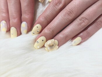 エミュレ(emure.)/イエローガーリーリボンネイル