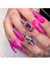 シュシュ(Chou chou)/派手可愛いパーツネイル