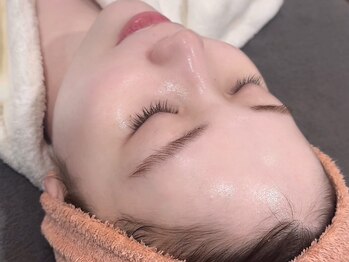 ムーマイニー(m maini)の写真/《過去一のツヤ肌、作れます◎》ララピールを超えるツヤ感と話題！韓国最新美容水光ピールで圧倒的ツヤ肌♪