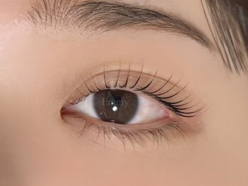 エミー ラッシュ 神戸三宮(Emmy Lash)の写真/丁寧なケア・トリートメントでキープ力ＵＰ◎まつげの状態に合ったデザインでモチの良さも◎