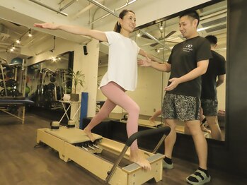 エイトバイエイト(8×8)/マシンピラティス