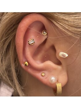 ワカバズルーム(Wakaba’s room)/□キラキラ耳つぼジュエリー