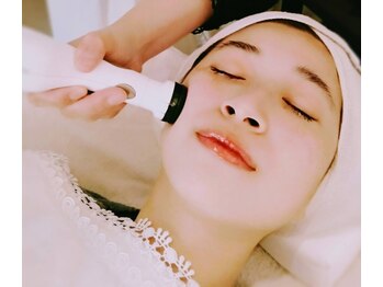 M beauty studio HOPE+Emkaの写真/肌のキメ・ハリ・ツヤを整えるプラズマシャワー