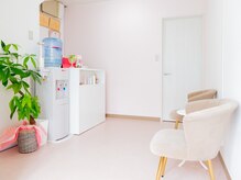 カナエル(Kanaeru)の雰囲気（待合室も清潔に保っています）