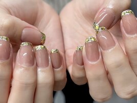 繊細なガラスフレンチで指先美人
