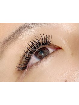 ボリュームのある目元にしたい