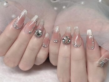 LUCI NAIL新大久保【ルシ ネイル】長さだし/持ち込み/ゴテゴテ/パラジェル/フィルインの写真/【24時まで営業】新大久保駅2分★10~24時まで営業しているのでお出掛けやお仕事の前後に♪