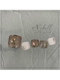footnail