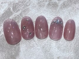 くすみピンクの大人ネイル