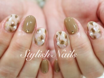 スタイリッシュネイルズ(Stylish Nails)/ベージュカラーの上品アニマル
