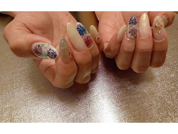 お任せネイル。