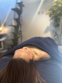 ヘラ クリニカルラボ(HERA)/極上ヘッドマッサージ付き