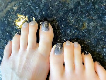 シェル ネイル(Cher nail)の写真/持ち込み再現性◎足元もトレンドnailでオシャレに♪【ジェルカラーコース¥4800/ジェルアート2本¥5800】