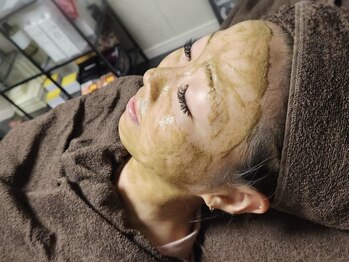 ISYネイルサロンの写真/【SNSで話題】OHLハーブピーリングで肌質の根本改善♪ハリツヤ・トーンUP◎自信の持てる美肌へ導きます♪