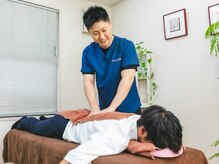 かがしまはりきゅう接骨院 鍼灸整体の雰囲気（強さなどを確認しながら施術します。お気軽にお伝えください。）