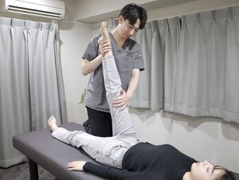 リベルタ鍼灸整骨院 新宿院(Liberta鍼灸整骨院)/1人ではできないストレッチも！