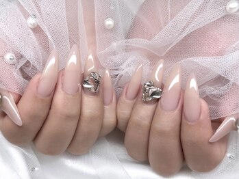 ドールネイル(DOLL NAIL)の写真/【爪のお悩み何でもご相談ください♪】爪が短い方や折れやすい方も、長さ出しで華やかな指先に♪