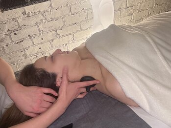 ザ レディービー(The Lady B)の写真/心地よさだけでなく、美容効果も妥協なし。結果の分かる新感覚ヘッドスパ!メイクしたままでもOK♪