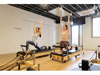 ソエルスタジオ 千歳烏山店/マシンピラティスで美姿勢