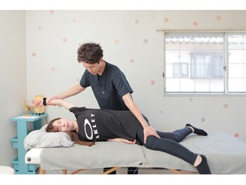 整体院カラダらくにの写真/ポキっと鳴らさない整体+ストレッチで気になる姿勢を改善！多くの歪み姿勢に携わったセラピストが根本改善!
