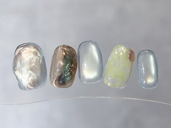 ペールブルー