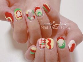 個性派ニュアンスネイル