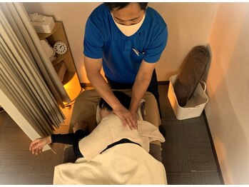 あしカラダ 国際通り店の写真/【全身マッサージ60分3960円～】国際通りにありアクセスのしやすさも◎全国展開規模のサロンでお悩み解消！