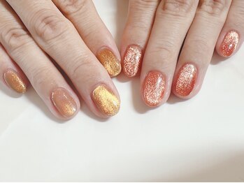 ローブド(ROBED)/うるうるマグネットネイル