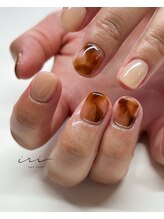 イリ(iri.)/べっ甲ネイル